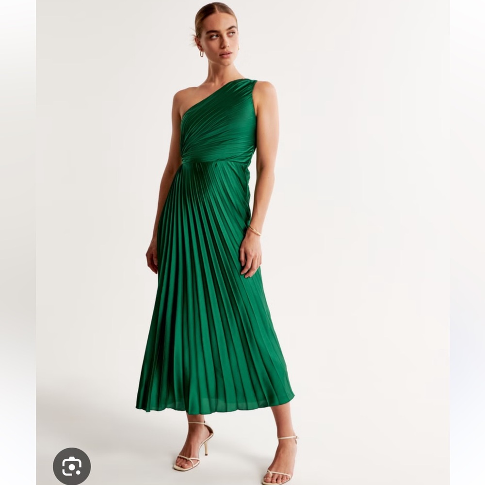 Abercrombie & Fitch One-Shoulder Emerald Green Pleated Maxi Dress